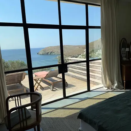 Lavrentios Villa Peratáta